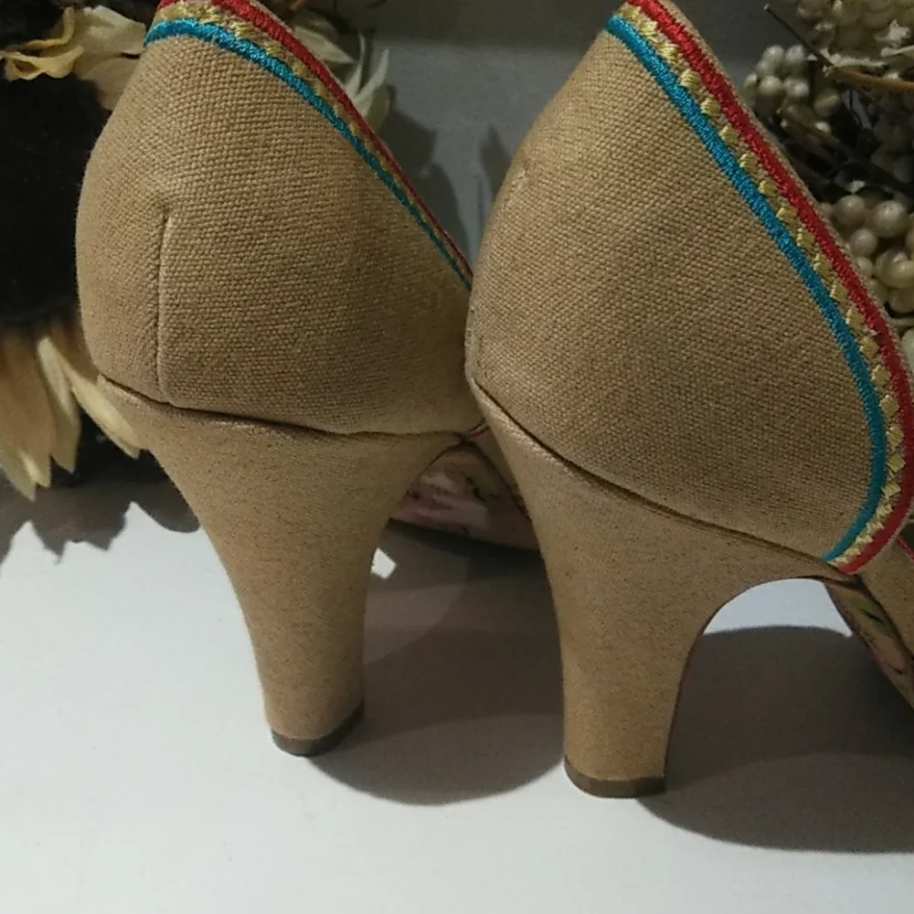 Betsy Johnson Shoes - Picture 3 of 5